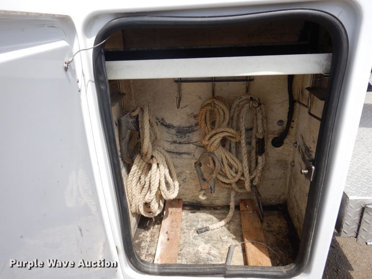 image for item DP5437 2013 Ford F550 Super Duty  bucket truck