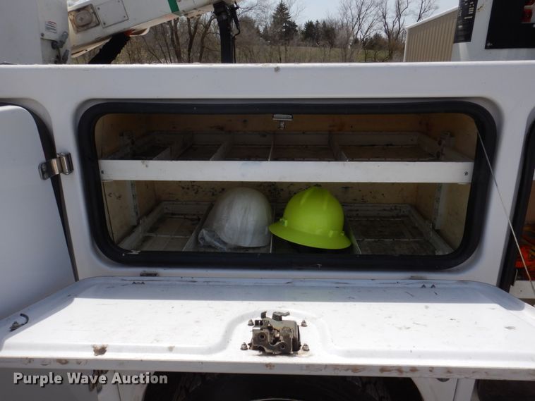 image for item DP5437 2013 Ford F550 Super Duty  bucket truck