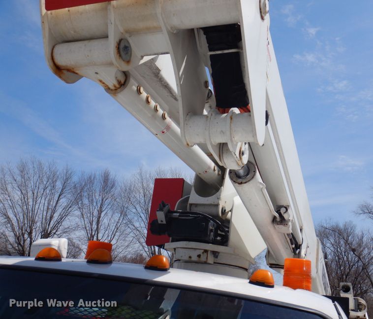 image for item DP5437 2013 Ford F550 Super Duty  bucket truck