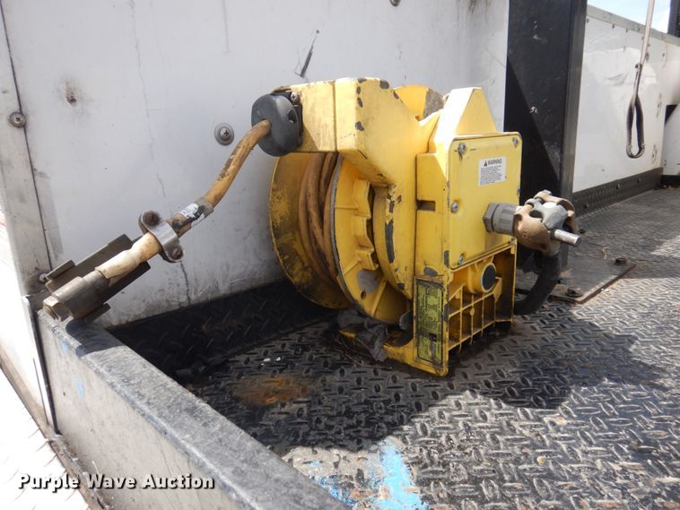 image for item DP5437 2013 Ford F550 Super Duty  bucket truck