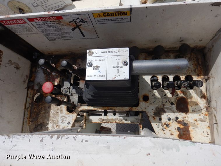 image for item DP5437 2013 Ford F550 Super Duty  bucket truck