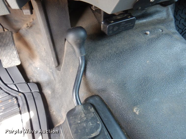 image for item DP5437 2013 Ford F550 Super Duty  bucket truck