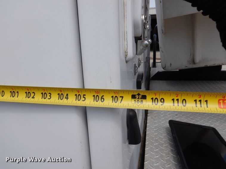 image for item DP5437 2013 Ford F550 Super Duty  bucket truck