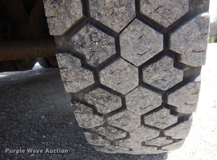 image for item DP5437 2013 Ford F550 Super Duty  bucket truck