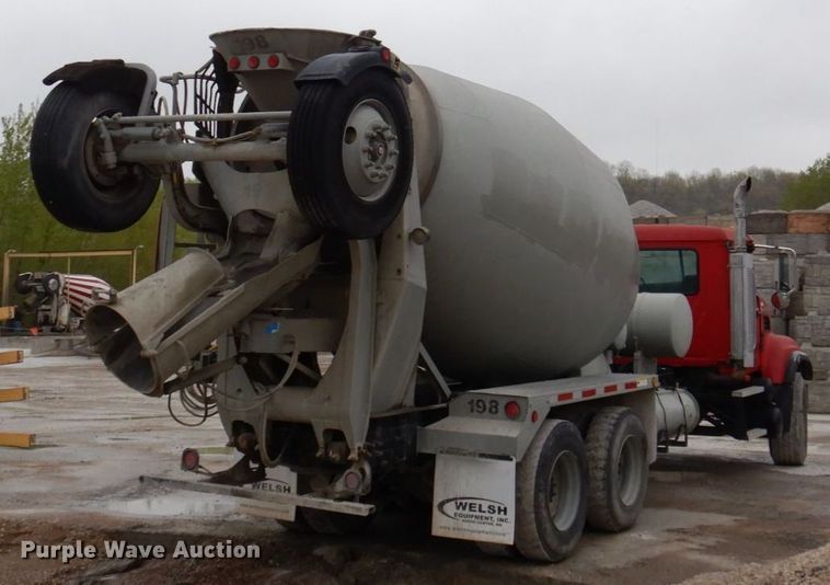 image for item DP5456 2005 Mack CV513  ready mix truck