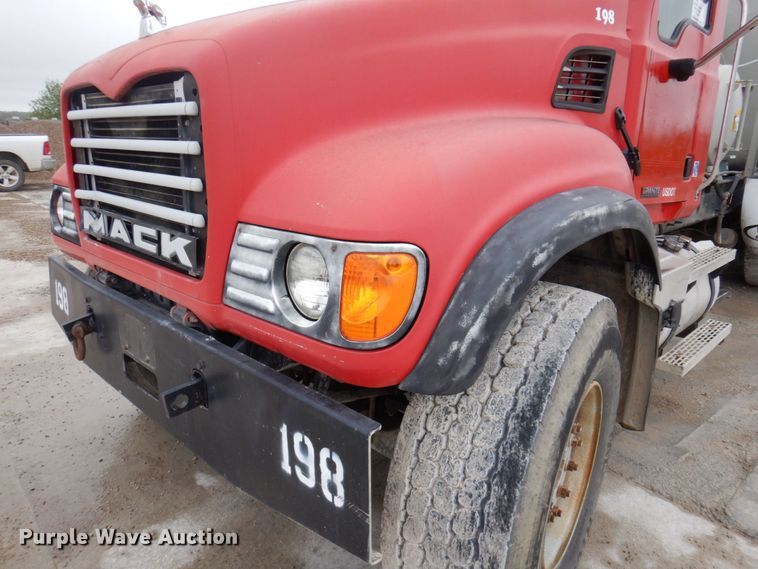 image for item DP5456 2005 Mack CV513  ready mix truck