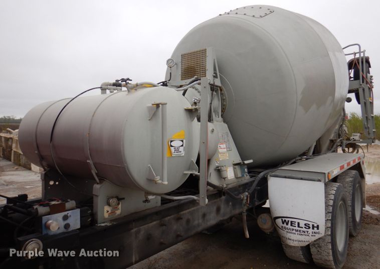 image for item DP5456 2005 Mack CV513  ready mix truck