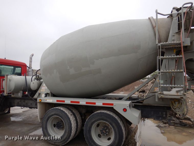 image for item DP5456 2005 Mack CV513  ready mix truck