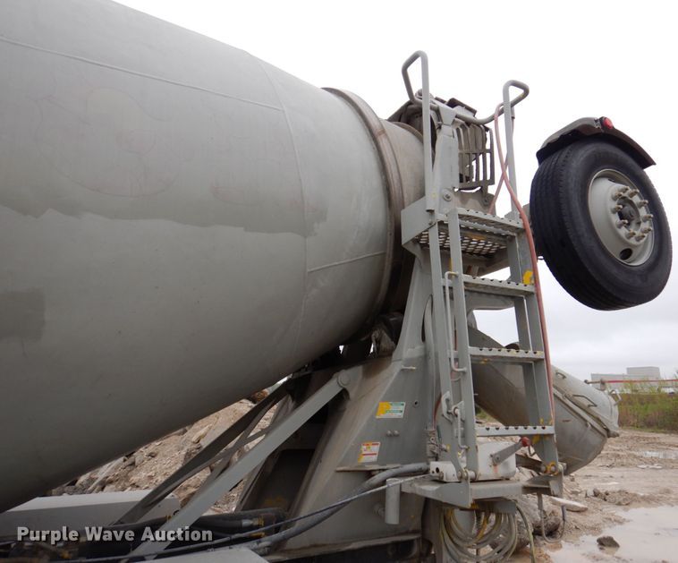 image for item DP5456 2005 Mack CV513  ready mix truck