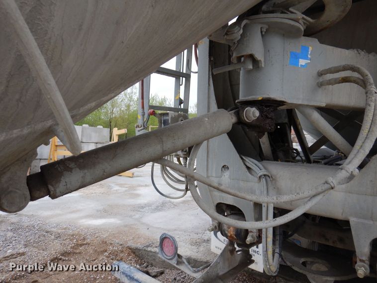 image for item DP5456 2005 Mack CV513  ready mix truck