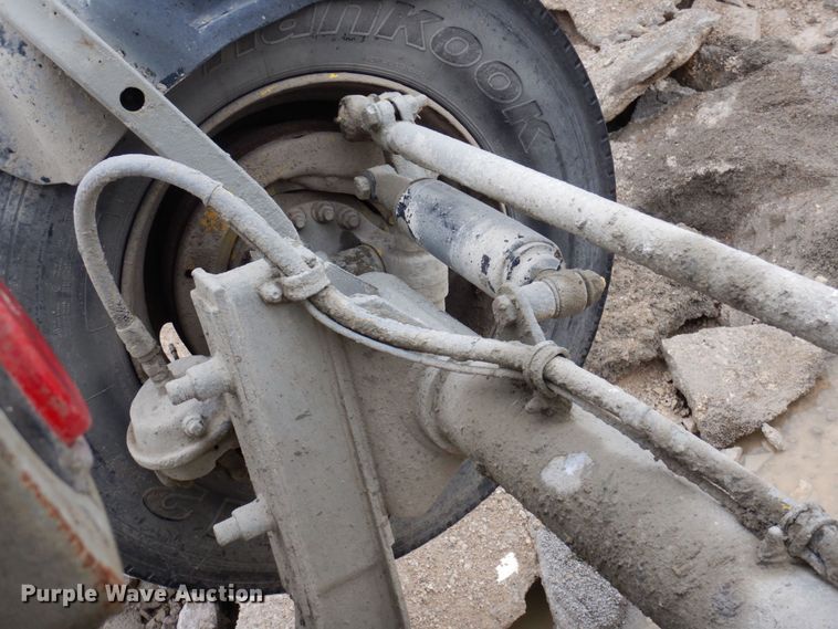 image for item DP5456 2005 Mack CV513  ready mix truck