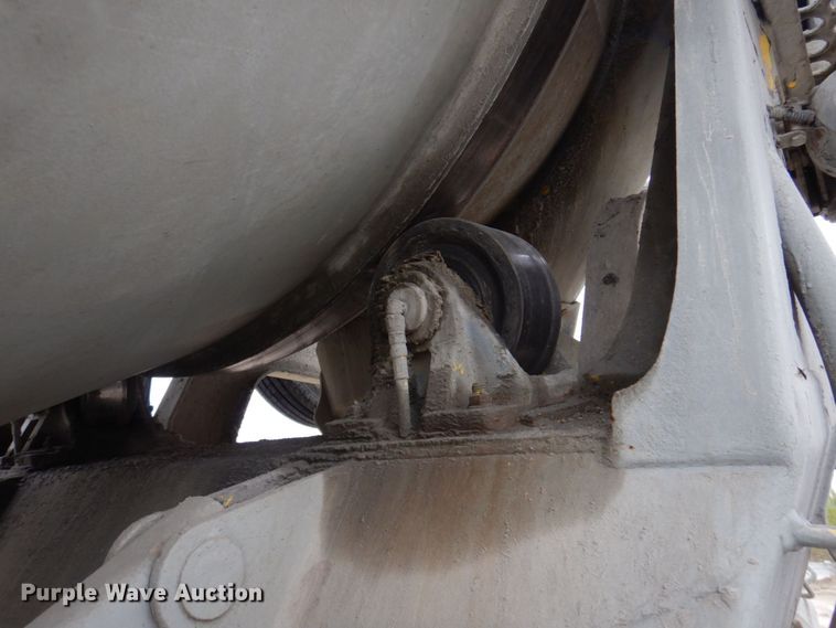 image for item DP5456 2005 Mack CV513  ready mix truck