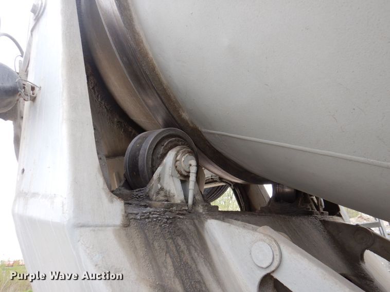 image for item DP5456 2005 Mack CV513  ready mix truck