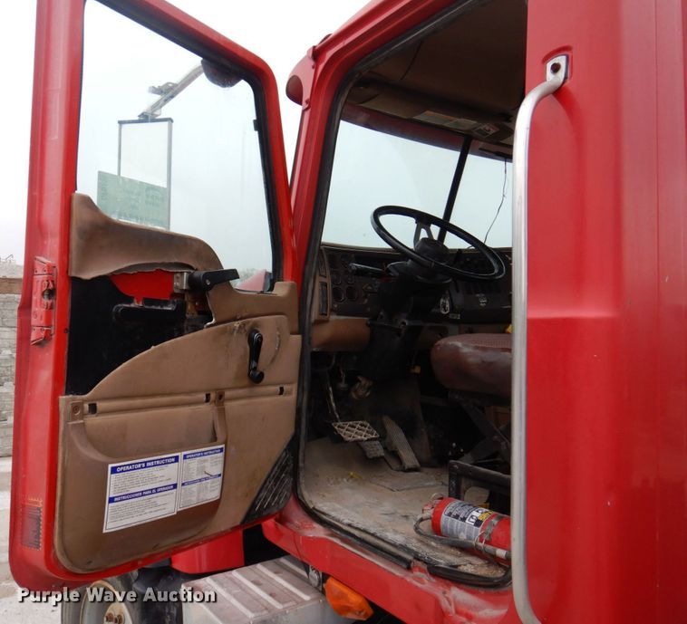 image for item DP5456 2005 Mack CV513  ready mix truck