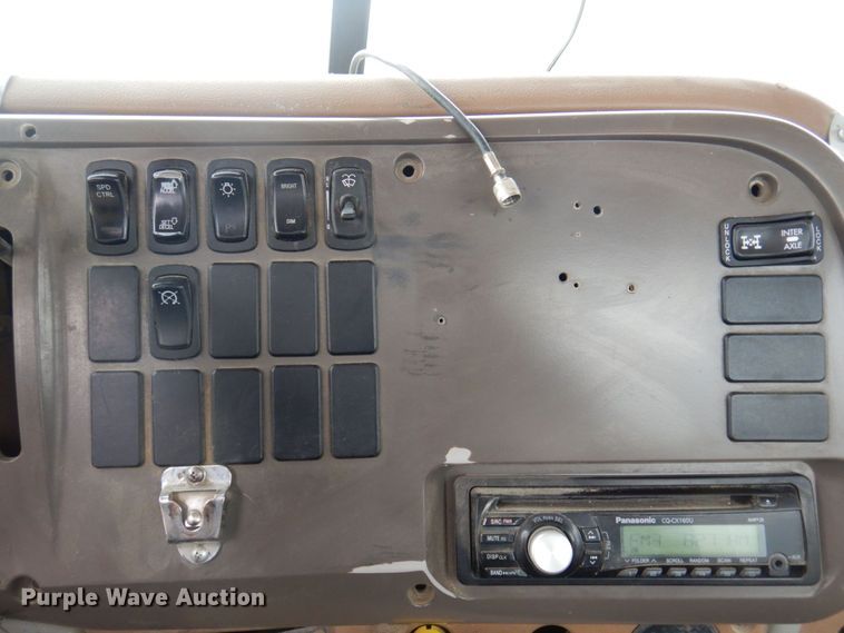 image for item DP5456 2005 Mack CV513  ready mix truck