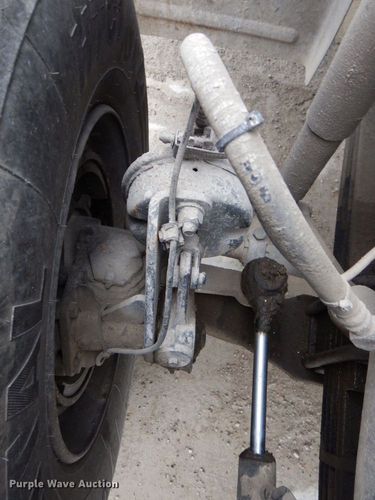 image for item DP5456 2005 Mack CV513  ready mix truck