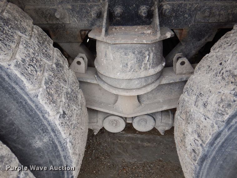 image for item DP5456 2005 Mack CV513  ready mix truck