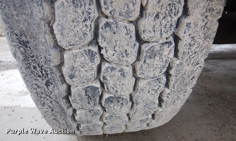 image for item DP5456 2005 Mack CV513  ready mix truck