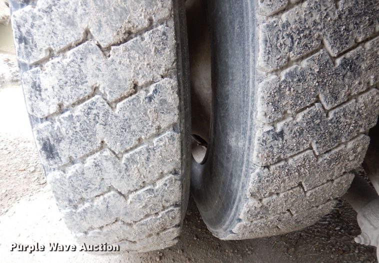 image for item DP5456 2005 Mack CV513  ready mix truck