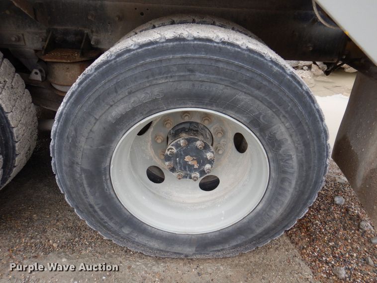 image for item DP5456 2005 Mack CV513  ready mix truck