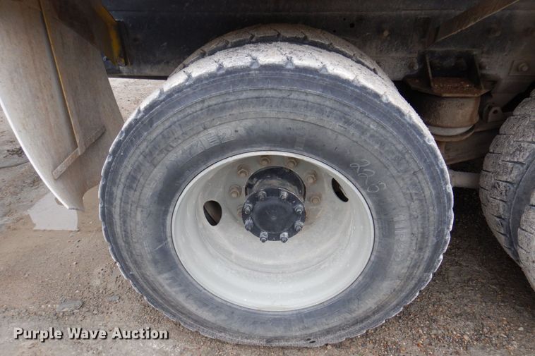 image for item DP5456 2005 Mack CV513  ready mix truck