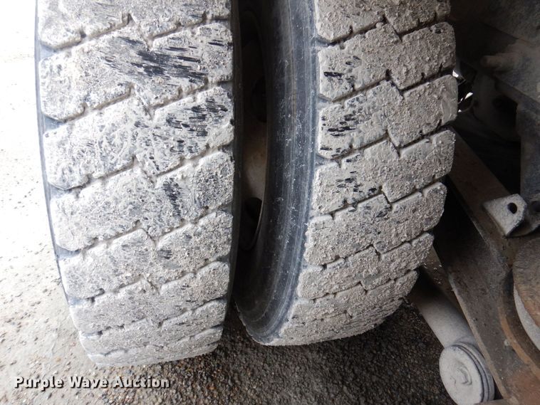 image for item DP5456 2005 Mack CV513  ready mix truck