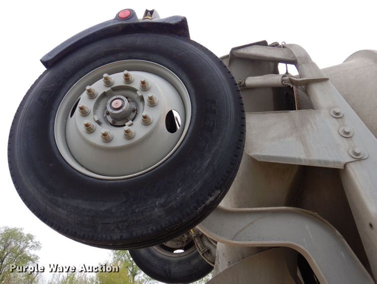 image for item DP5456 2005 Mack CV513  ready mix truck