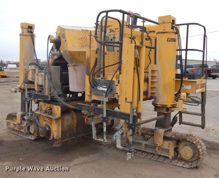 image for item DR0335 Gomaco GT3600  curb machine