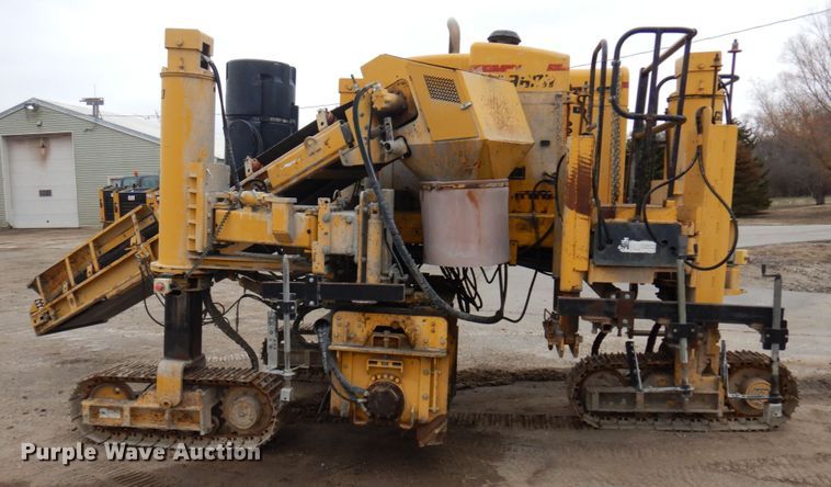 image for item DR0335 Gomaco GT3600  curb machine