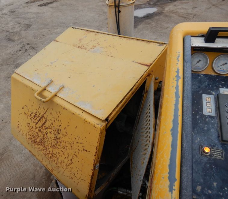 image for item DR0335 Gomaco GT3600  curb machine