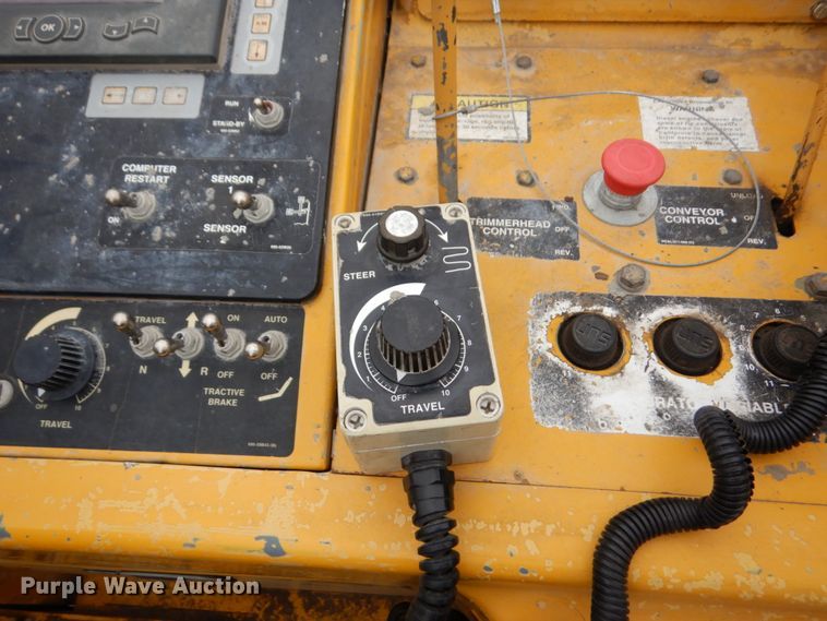 image for item DR0335 Gomaco GT3600  curb machine