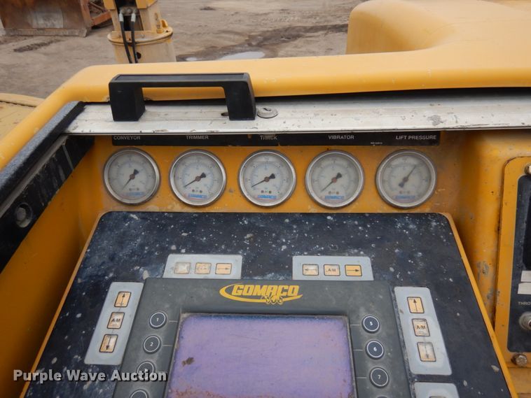 image for item DR0335 Gomaco GT3600  curb machine