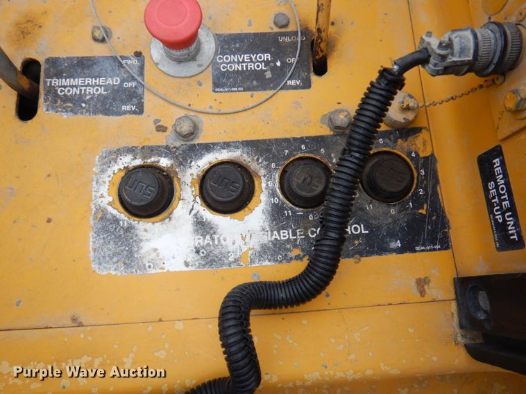 image for item DR0335 Gomaco GT3600  curb machine