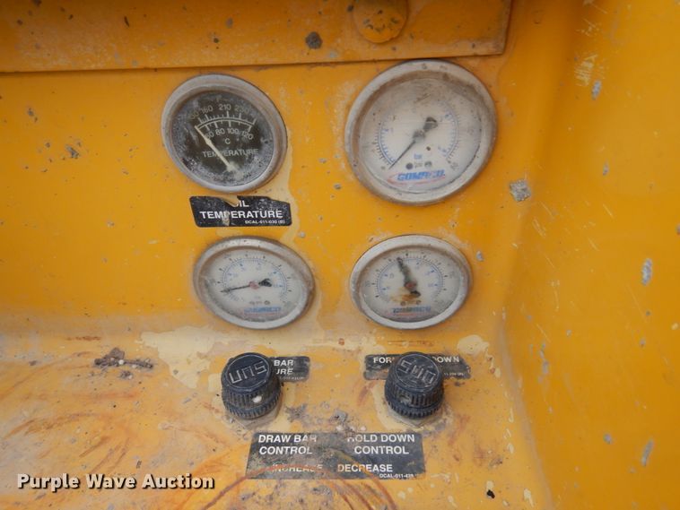 image for item DR0335 Gomaco GT3600  curb machine