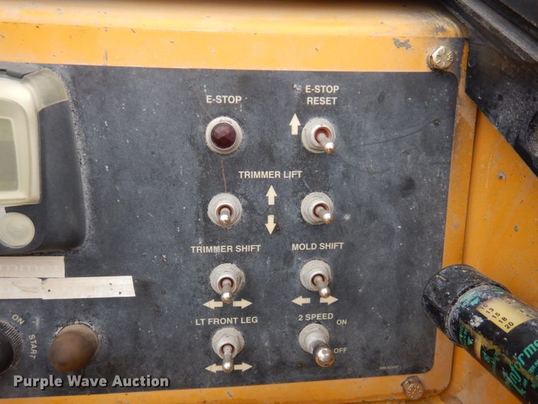 image for item DR0335 Gomaco GT3600  curb machine