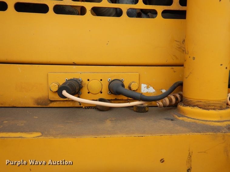 image for item DR0335 Gomaco GT3600  curb machine