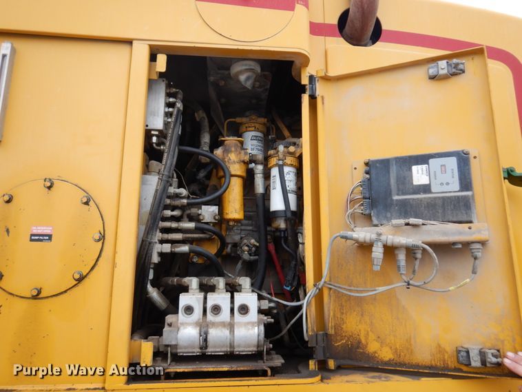 image for item DR0335 Gomaco GT3600  curb machine