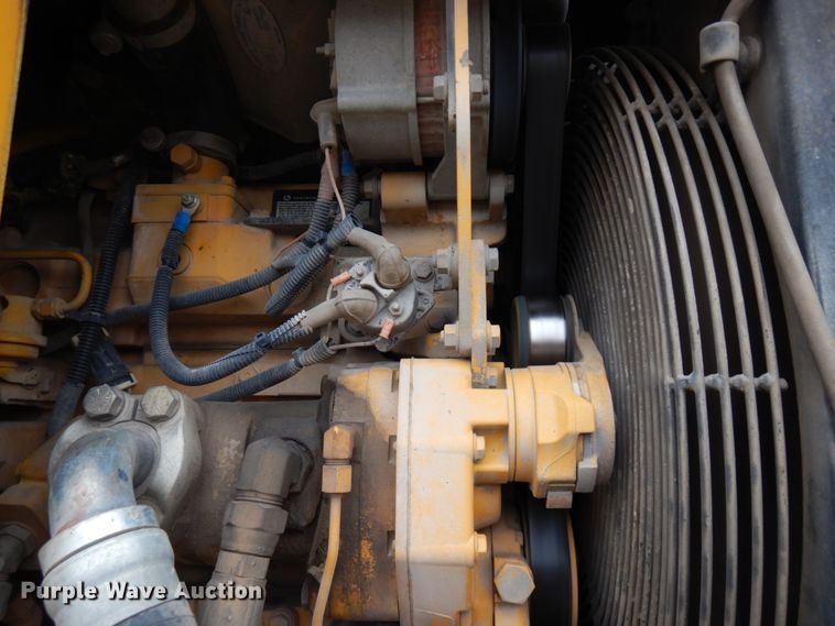 image for item DR0335 Gomaco GT3600  curb machine