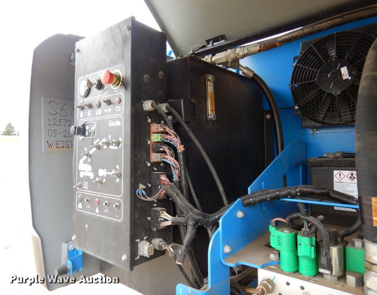 image for item DR0336 2017 Genie S-65  boom lift