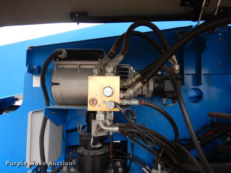 image for item DR0336 2017 Genie S-65  boom lift