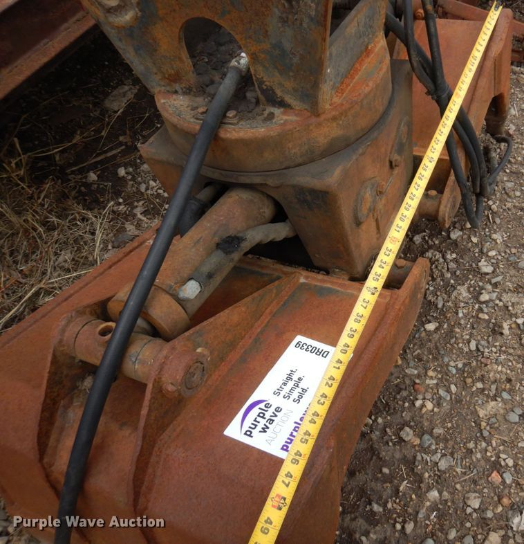 image for item DR0339 Towtem 24" W excavator grapple