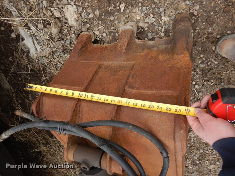 image for item DR0339 Towtem 24" W excavator grapple