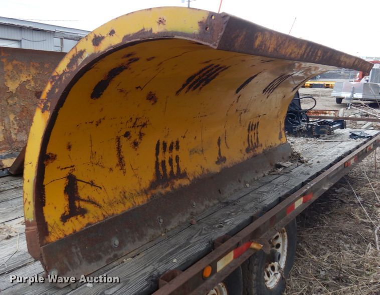 image for item DR0342 LEO  9' W skid steer snow plow