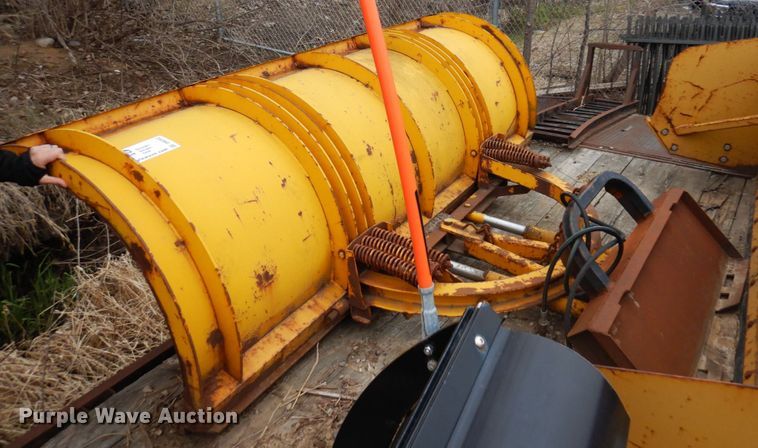 image for item DR0342 LEO  9' W skid steer snow plow