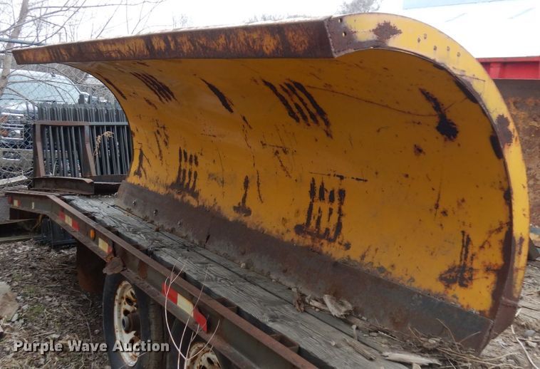 image for item DR0342 LEO  9' W skid steer snow plow