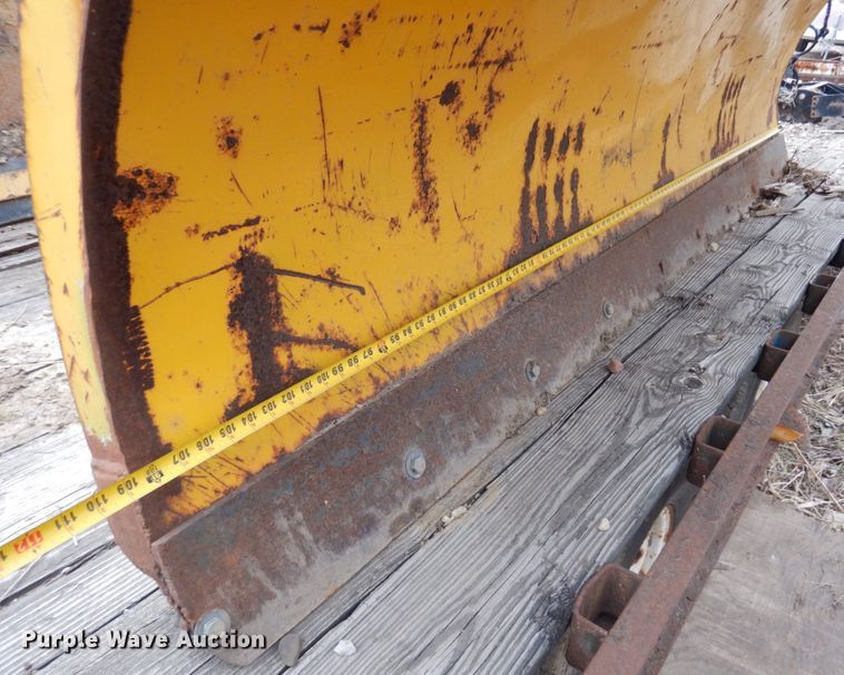 image for item DR0342 LEO  9' W skid steer snow plow