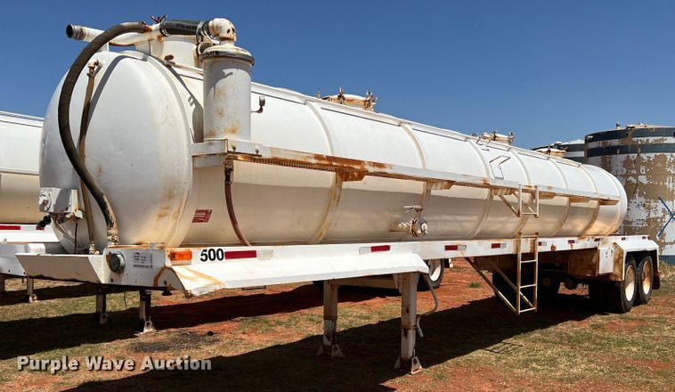 image for item DR1331 2004 SFI  tank trailer