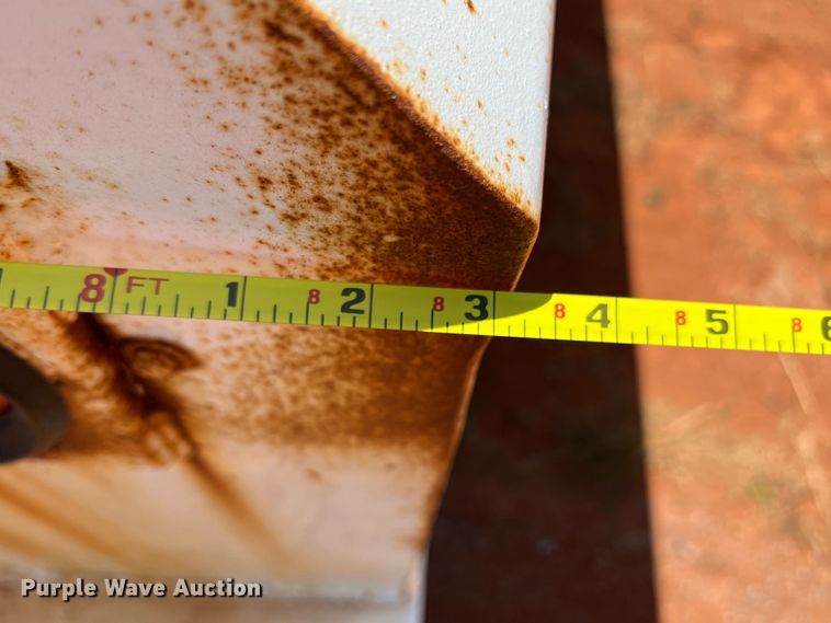 image for item DR1331 2004 SFI  tank trailer