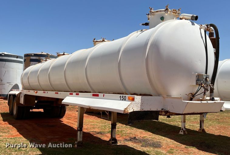 image for item DR1332 2002 Superior  tank trailer