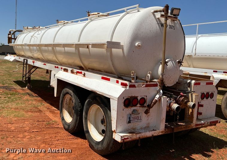 image for item DR1332 2002 Superior  tank trailer